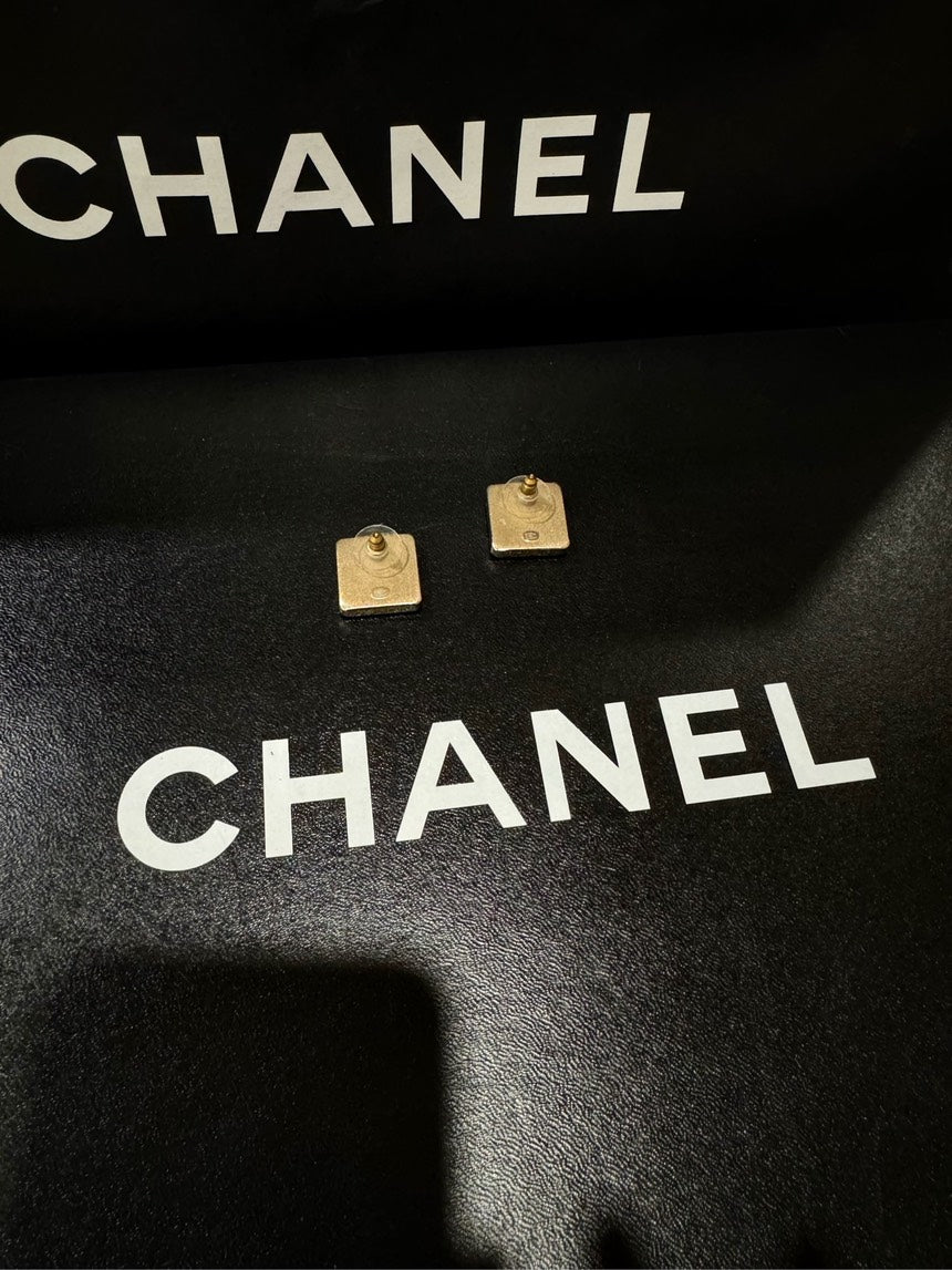 Chanel Purple Square CC Earrings A21