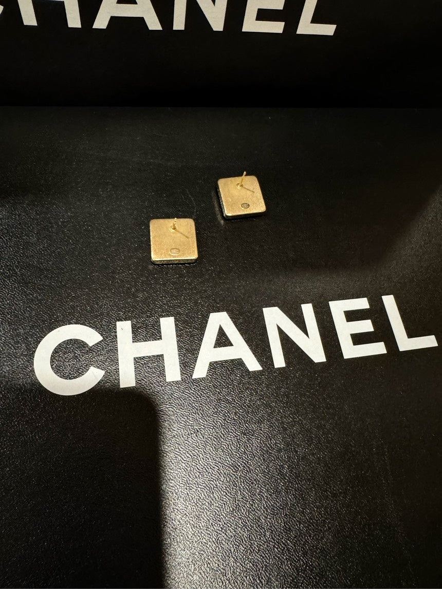 Chanel Purple Square CC Earrings A21