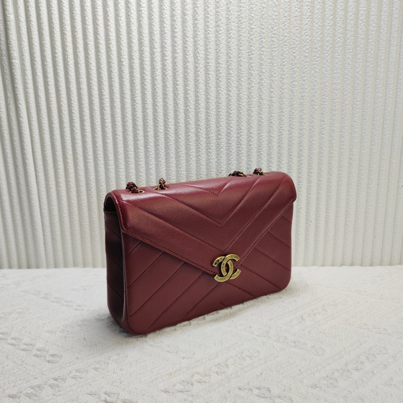 Preloved Chanel Chevron Quilted Burgundy Leather Shoulder Bag 12201362