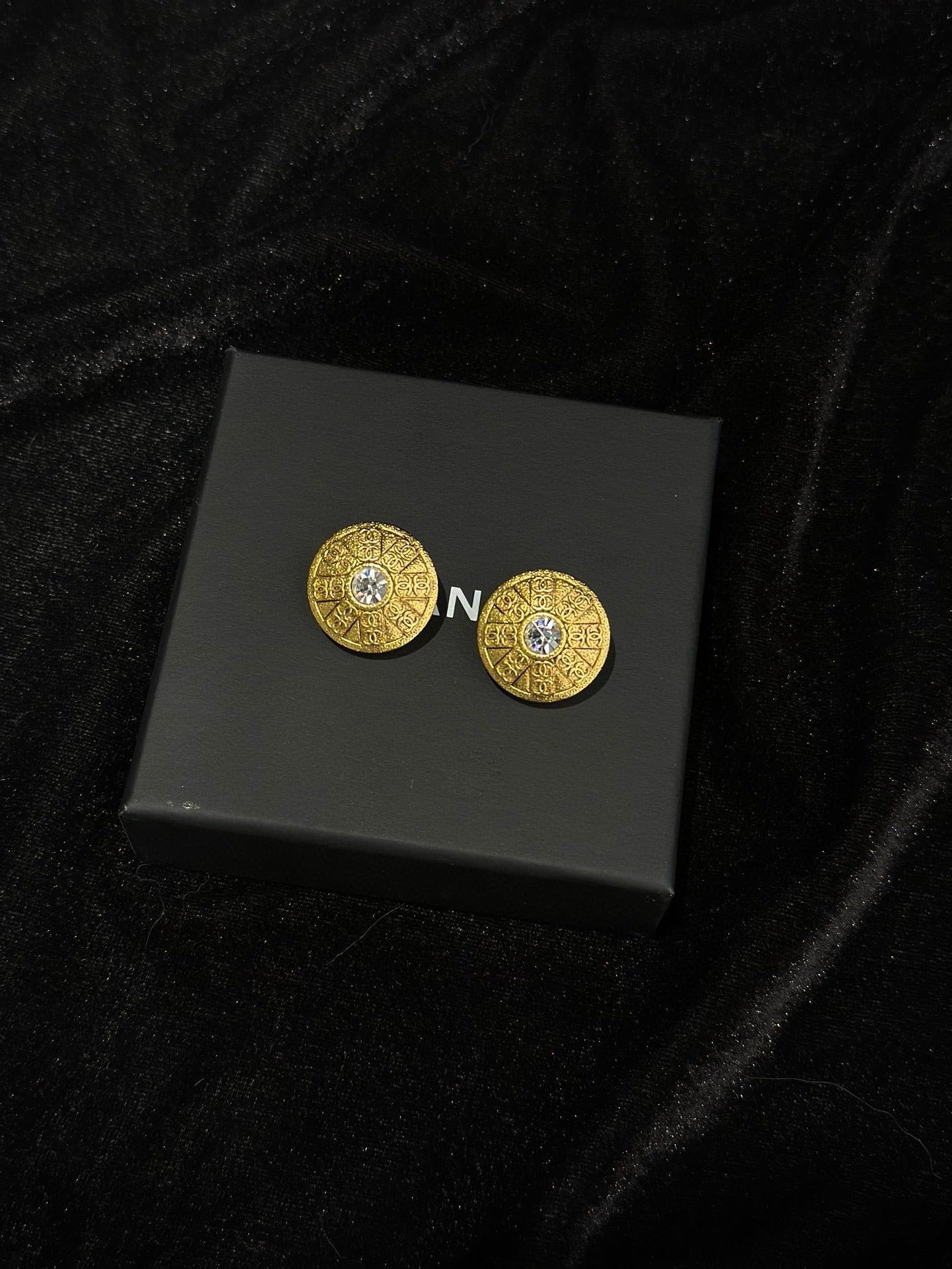 Preloved Chanel Vintage Gold Earrings