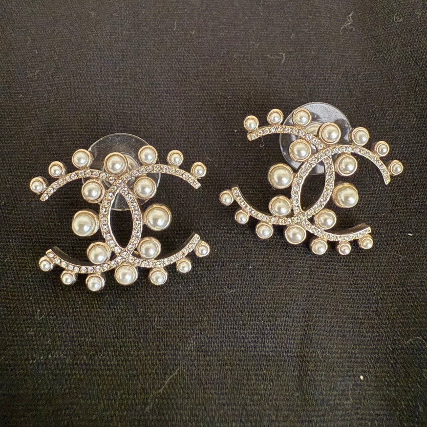 Preloved Chanel C19P Coco Pearl Rhinestone Post Earrings Gold Earrings