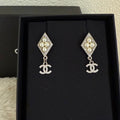 Preloved Chanel Coco Pearl Rhinestone Earrings D19K