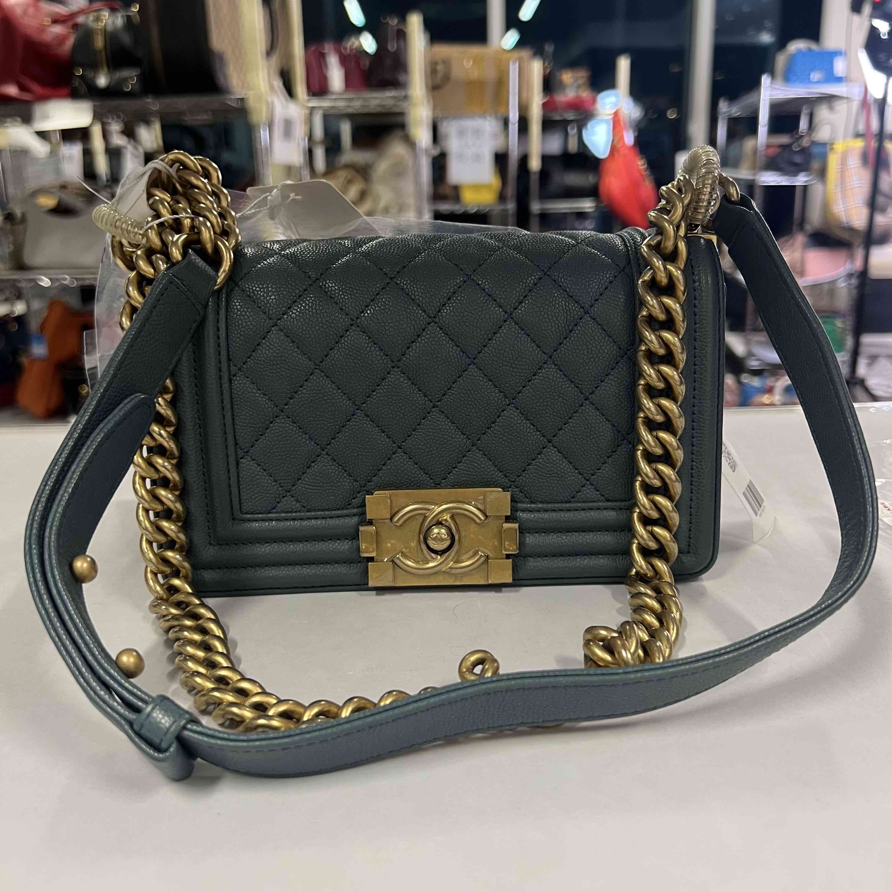 Preloved Chanel Le Boy Calfskin Shoulder Bag in Teal