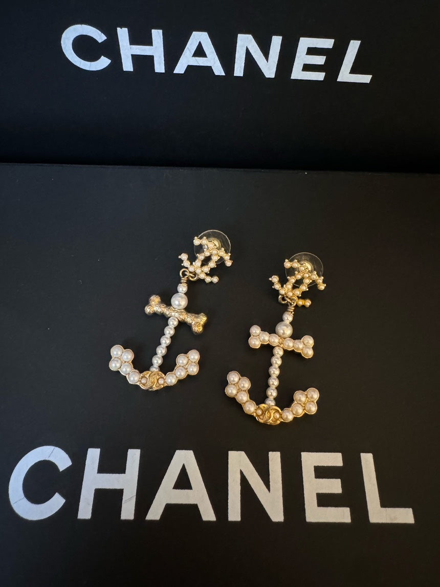 Chanel Hamburg Series CC Rudder Pearl Earrings 18A Full Set Gold Earrings