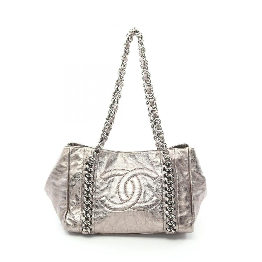 Pre-loved CHANEL Silver Leather Chain Tote Bag with Silver Hardware - Luxury Line Shoulder Bag