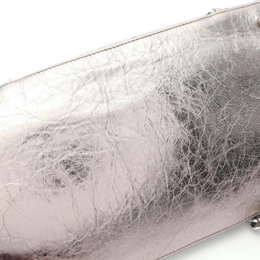Pre-loved CHANEL Silver Leather Chain Tote Bag with Silver Hardware - Luxury Line Shoulder Bag