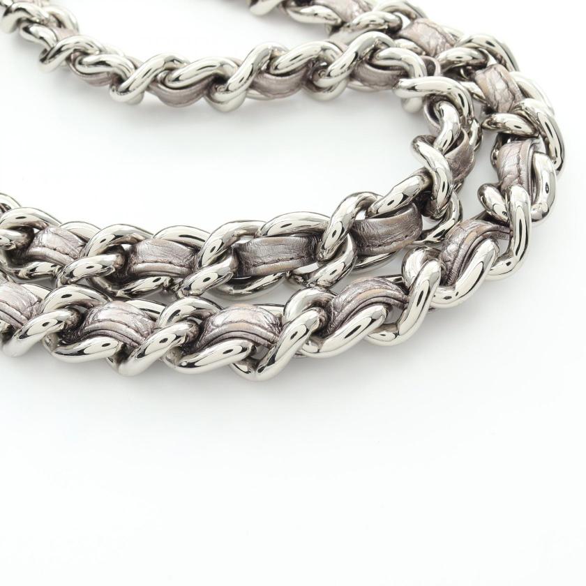 Pre-loved CHANEL Silver Leather Chain Tote Bag with Silver Hardware - Luxury Line Shoulder Bag