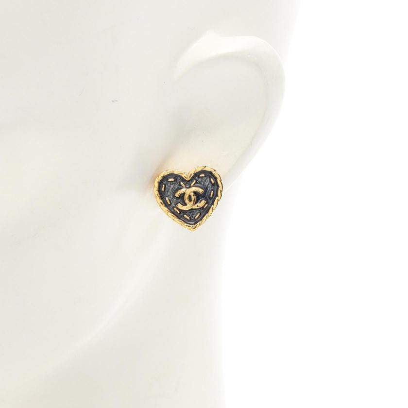 Chanel Coco Mark Heart Earrings Gold Navy