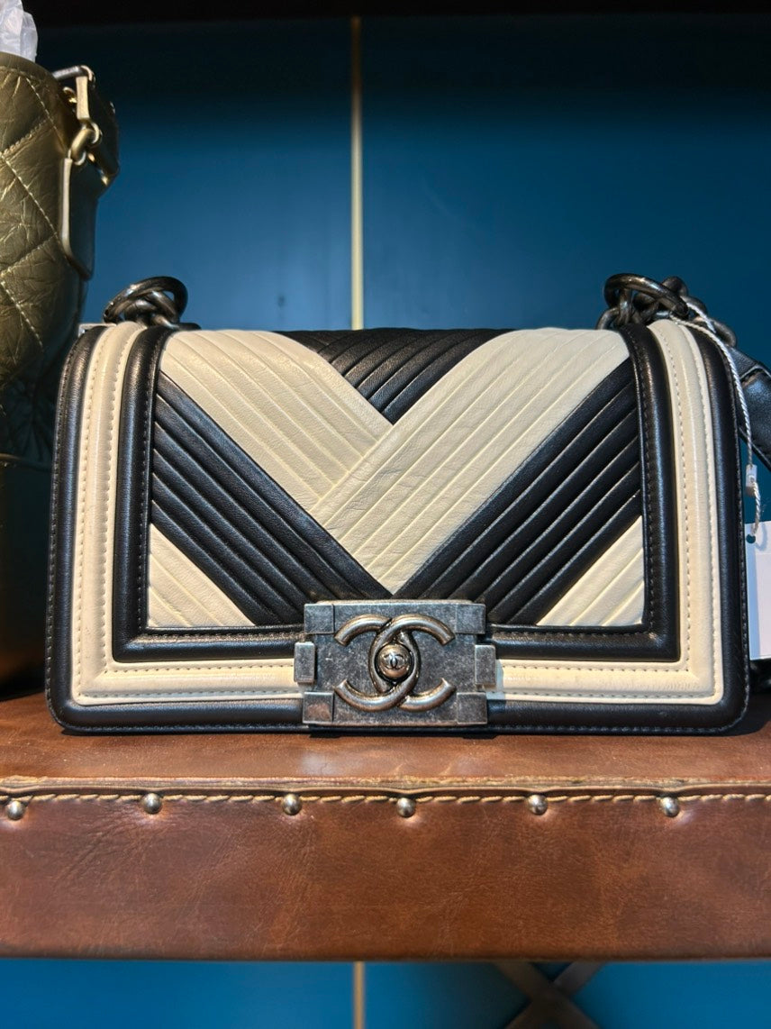 Preloved Chanel Boy Bag Black & Beige Leather Shoulder Bag