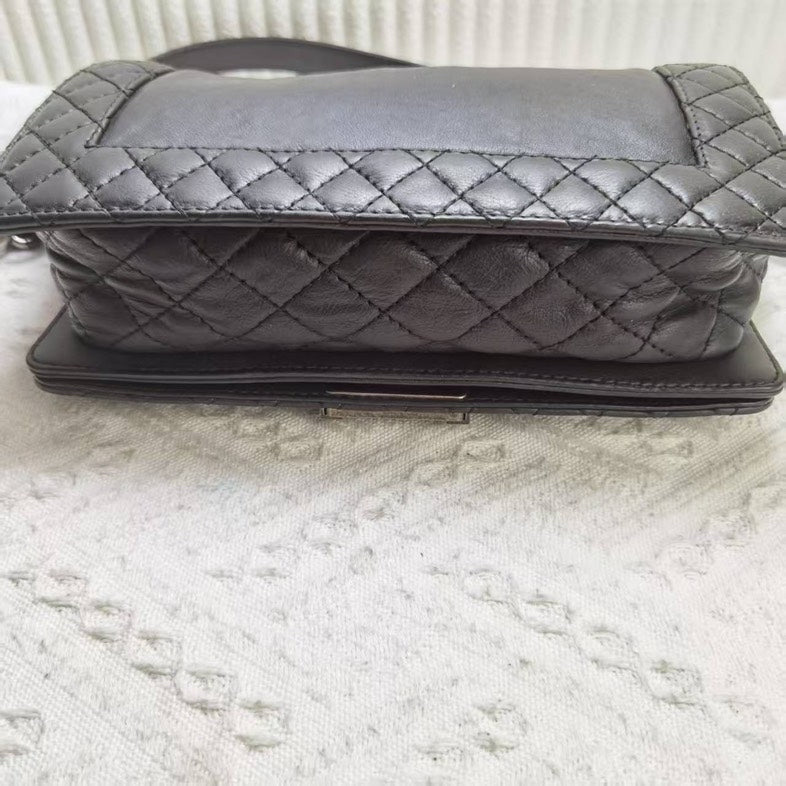 Preloved CHANEL Boy Bag Black Leather Shoulder Bag