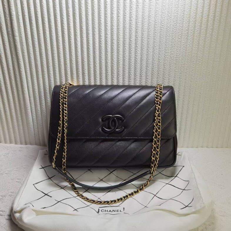 Chanel Classic Flap Bag Black Leather Shoulder Bag Preloved