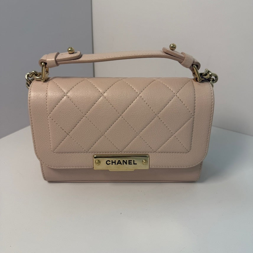 Chanel Preloved Flap Bag with Handle in Beige Leather ÃƒÂ¢Ã¢â€šÂ¬Ã¢â‚¬Ëœ Top Handle Bag