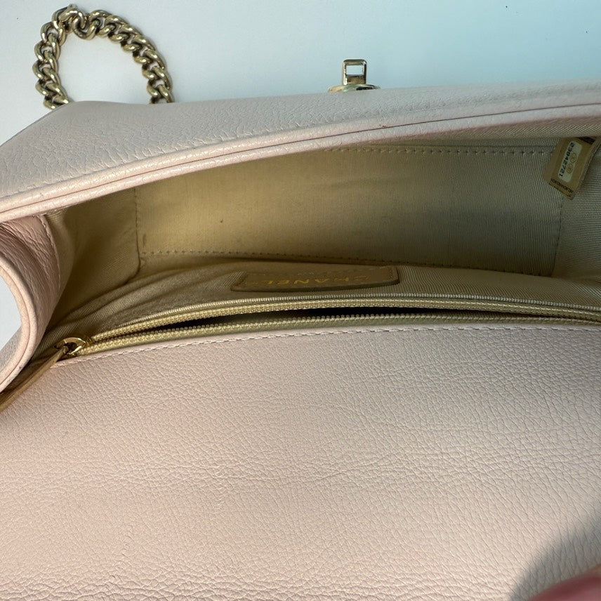 Chanel Preloved Flap Bag with Handle in Beige Leather ÃƒÂ¢Ã¢â€šÂ¬Ã¢â‚¬Ëœ Top Handle Bag