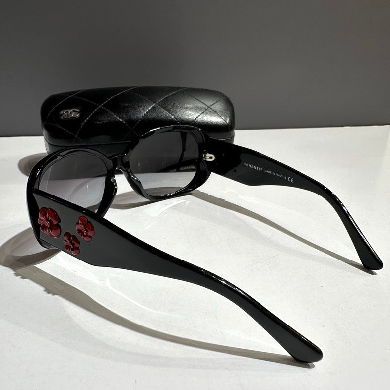 Chanel Preloved Sunglasses Black OS with Original Case