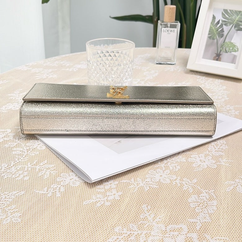 Pre-loved YSL Silver Metallic Leather Clutch Bag