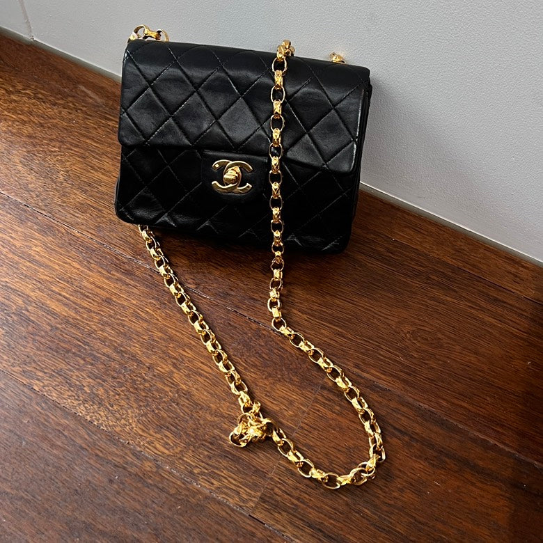 Chanel Preloved Leather Chain Shoulder Bag AF510 Black