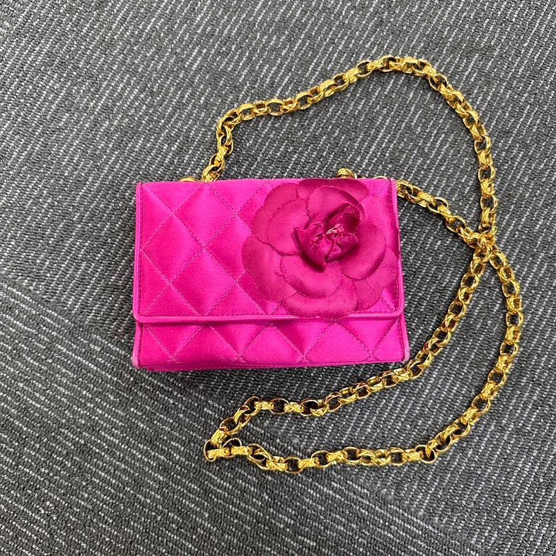Pre-loved Chanel Camellia Pink Quilted Shoulder Bag
