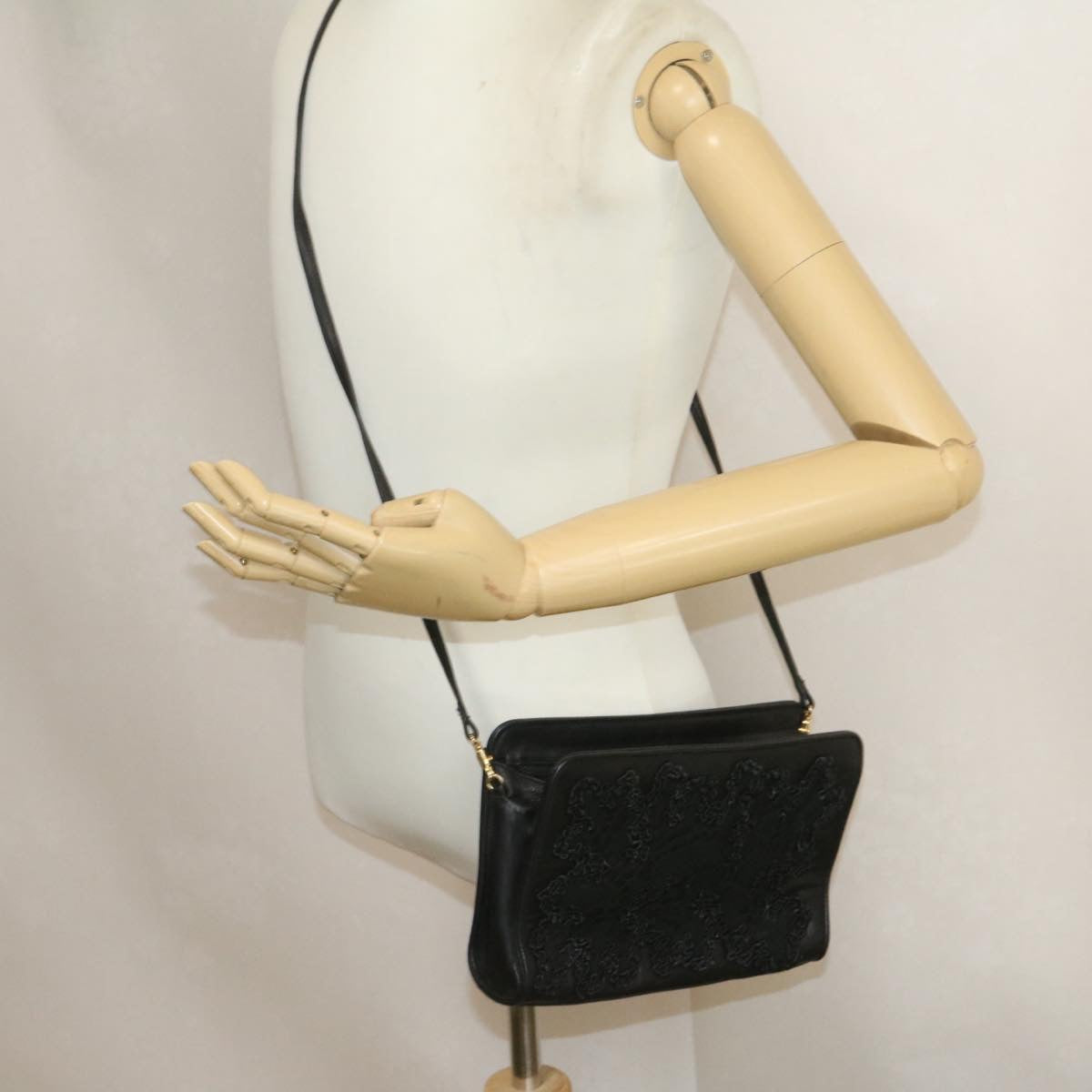 FENDI Clutch Shoulder Bag Leather 2Way Black rd1373