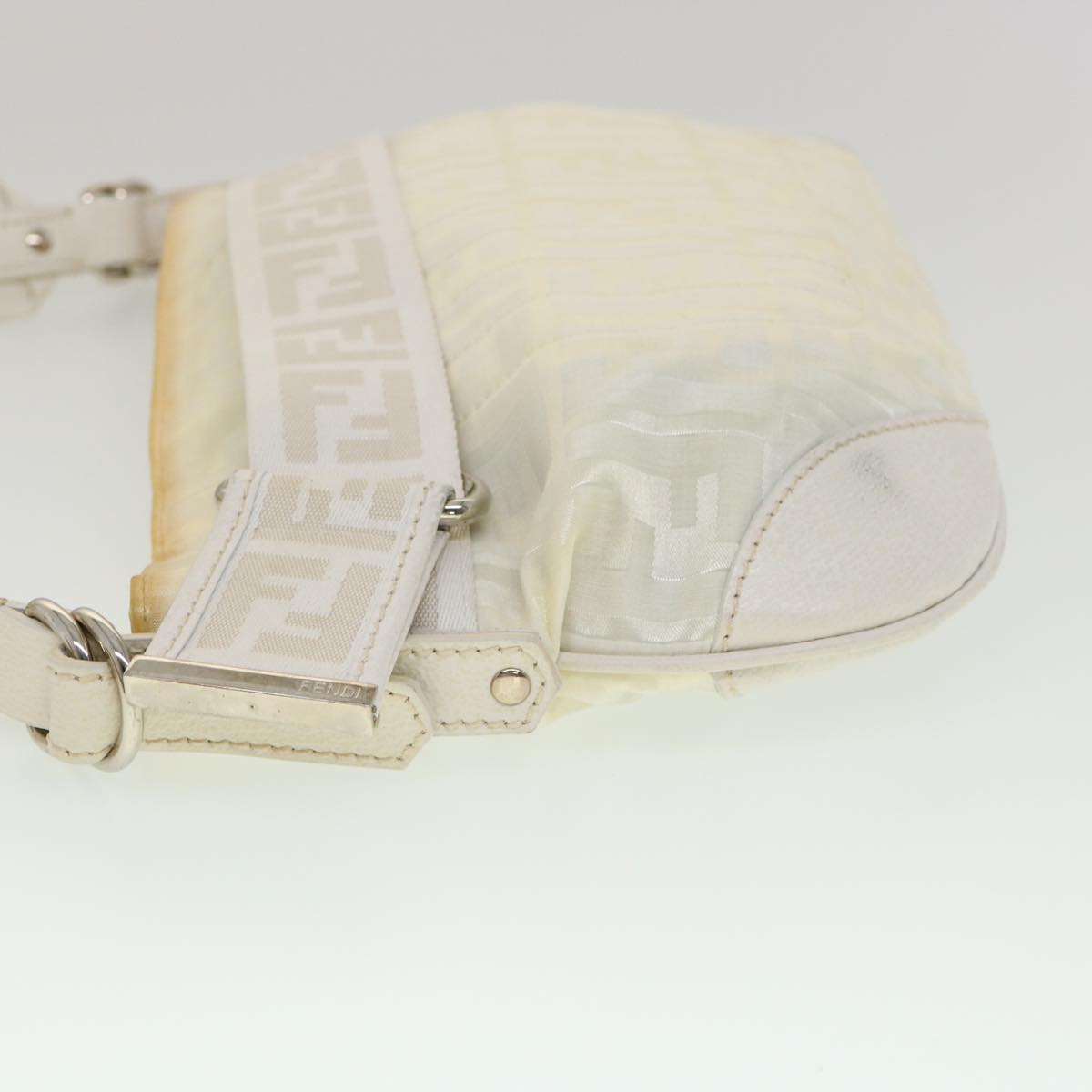 FENDI Zucca Canvas Shoulder Bag White rd2256