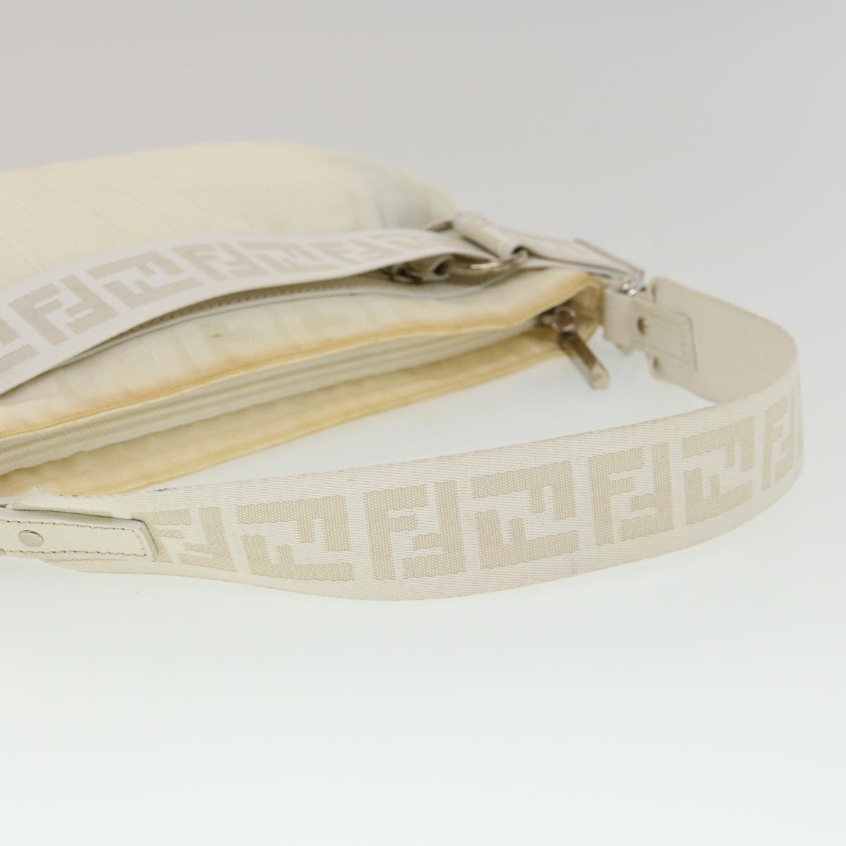 FENDI Zucca Canvas Shoulder Bag White rd2256