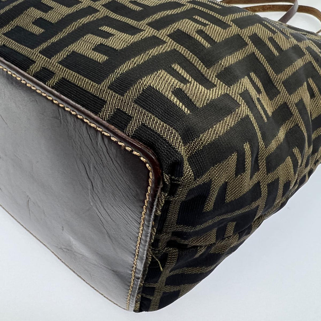 FENDI Zucca Canvas Tote Bag Brown rd2790