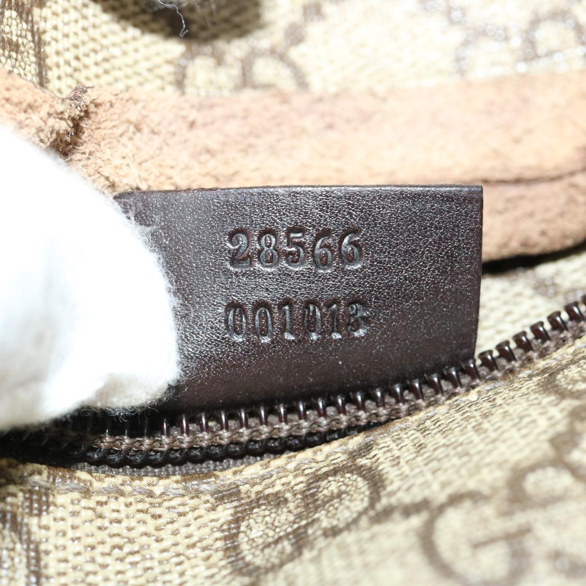 GUCCI GG Canvas Waist Bag Beige rd3809