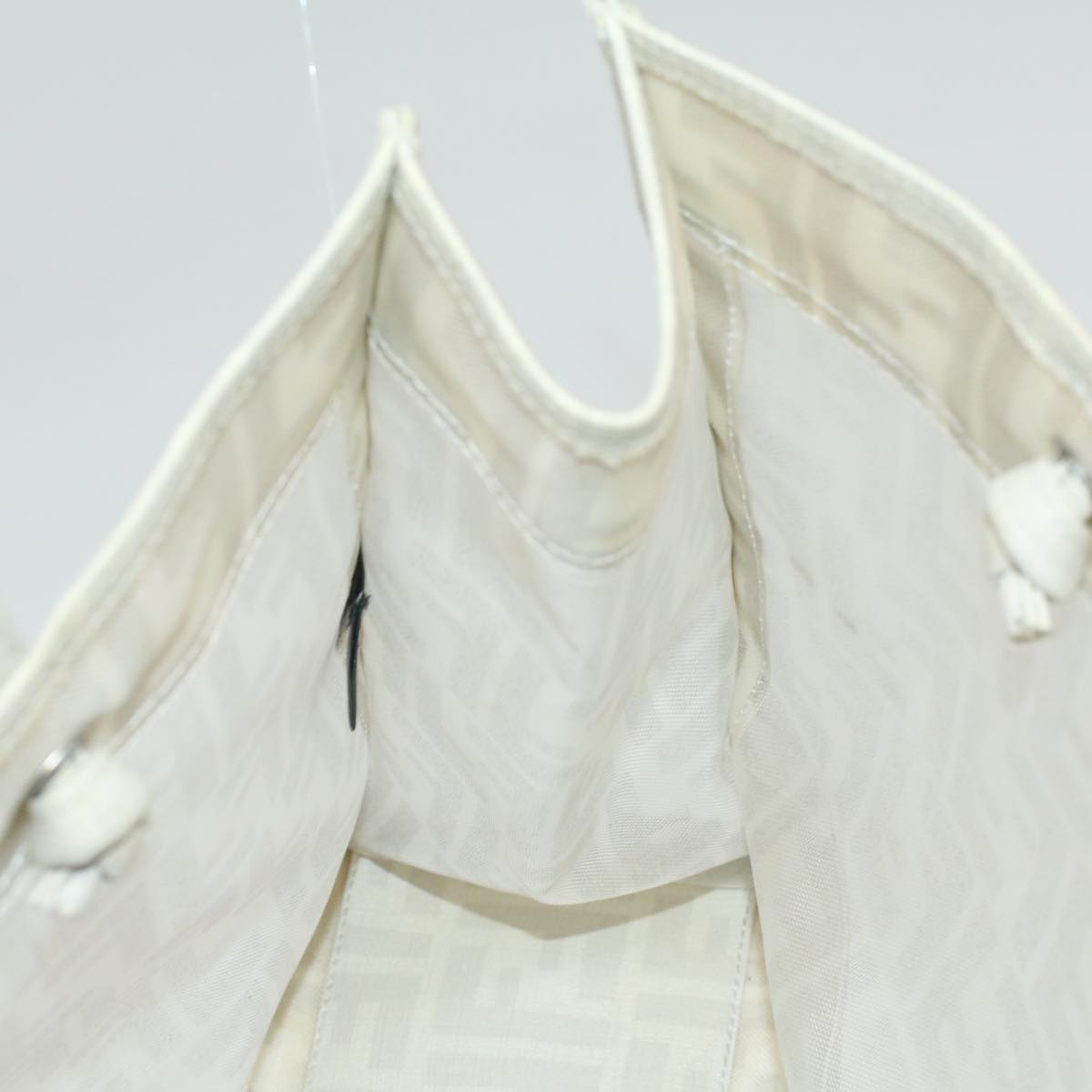 FENDI Zucca Canvas Tote Bag White rd4162