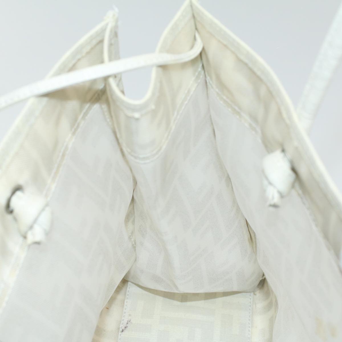FENDI Zucca Canvas Tote Bag White rd4162