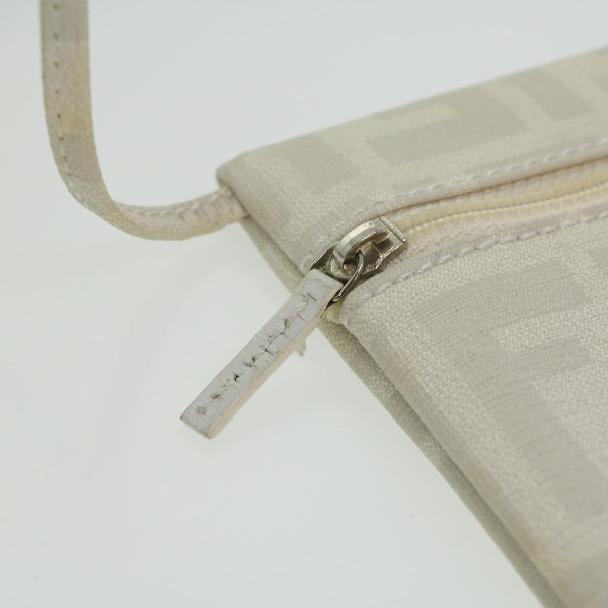 FENDI Zucca Canvas Tote Bag White rd4162