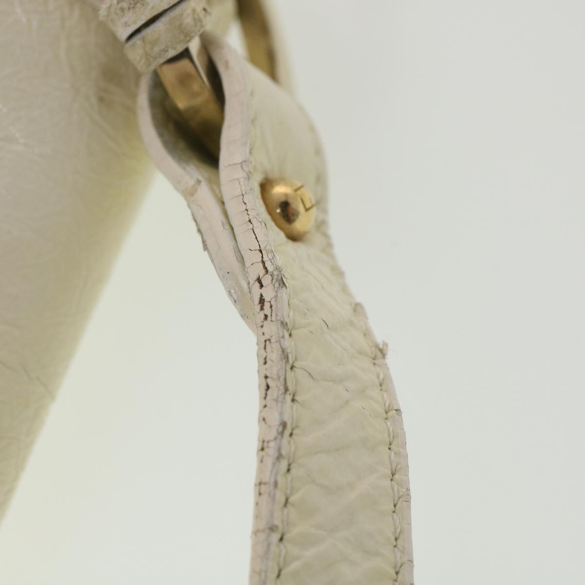 FENDI Shoulder Bag Leather White rd4343