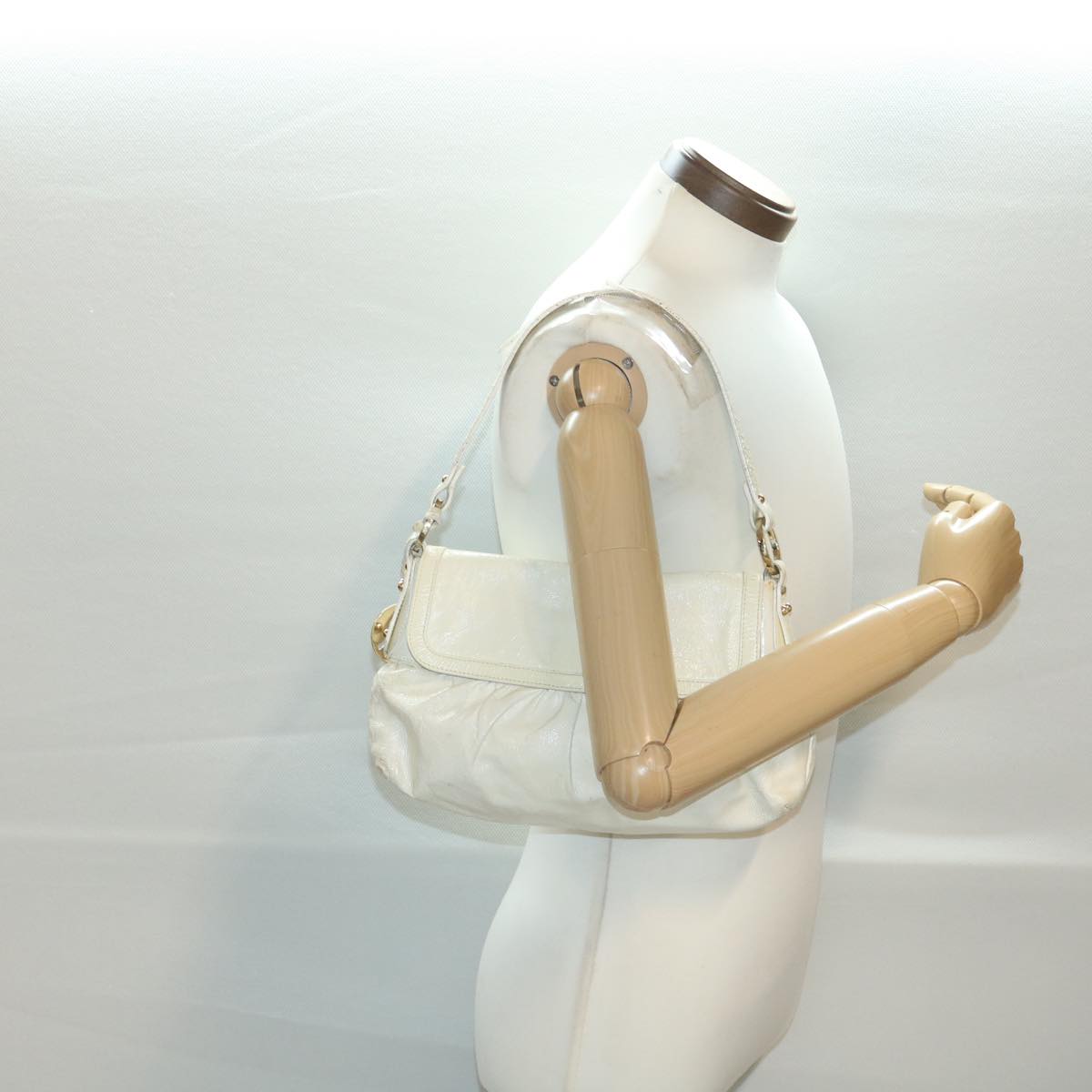 FENDI Shoulder Bag Leather White rd4343