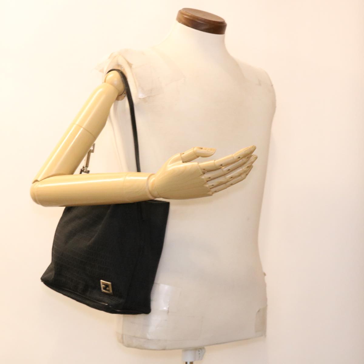 FENDI Zucchino Canvas Shoulder Bag Black rd4513