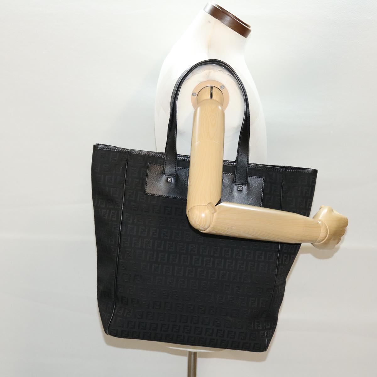 FENDI Zucchino Canvas Tote Bag Black rd5163