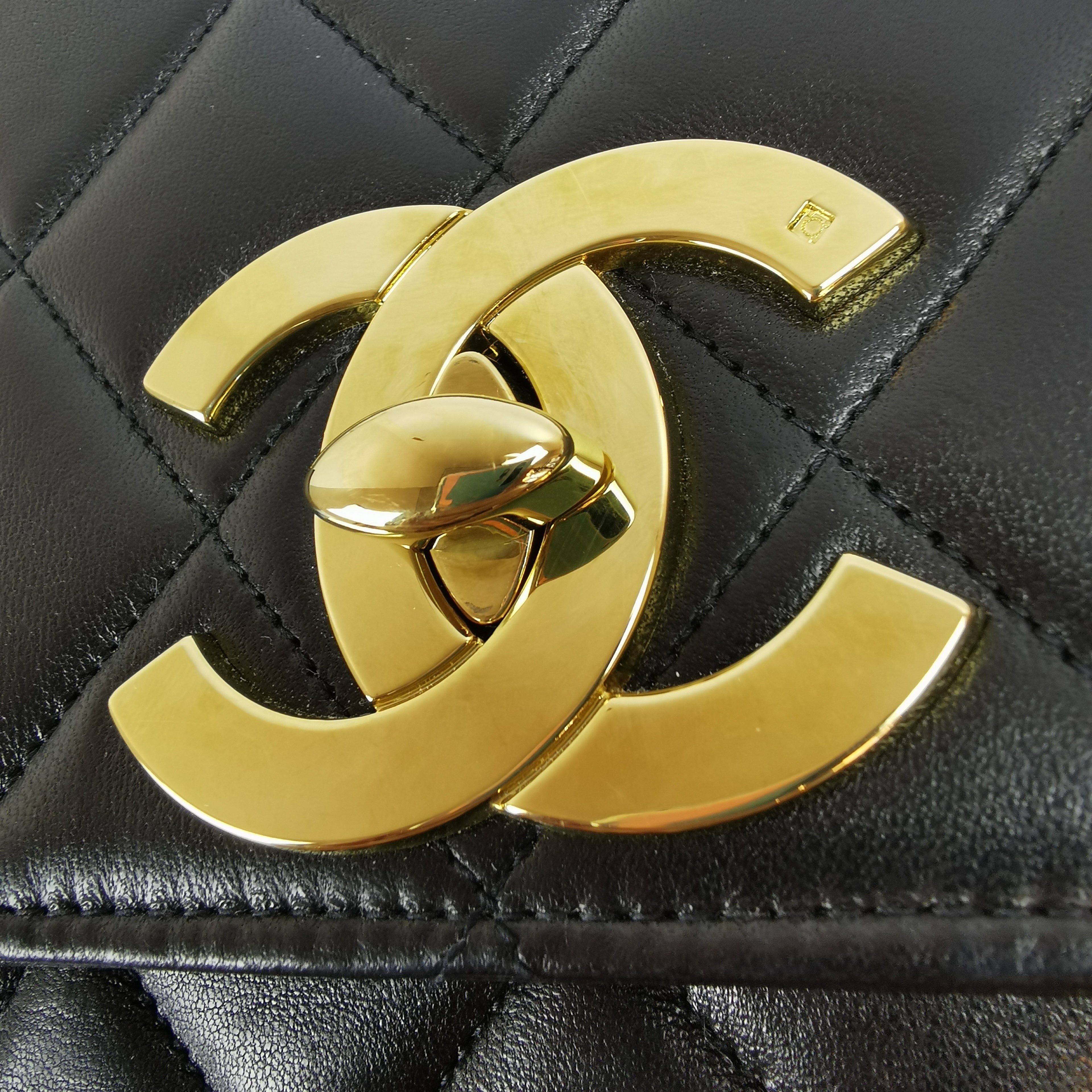 Vintage Chanel Flap Bag Black Lambskin Gold