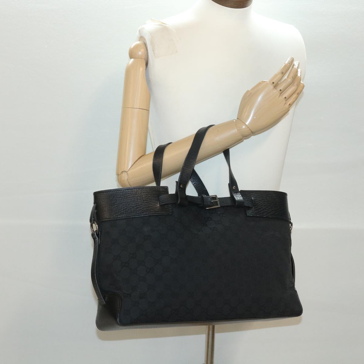GUCCI GG Canvas Hand Bag Black 106251 ro912