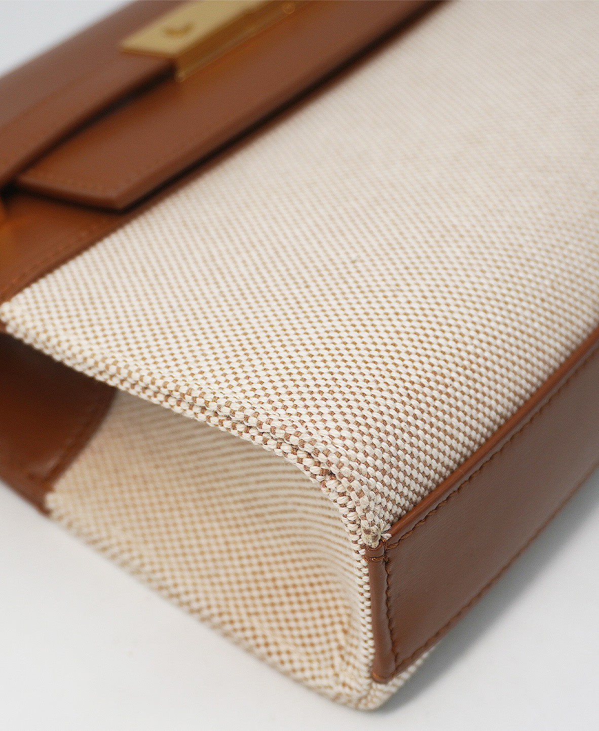 Medium Manhattan Shoulder Bag in Box Canvas Calfskin Natural Beige Brick, Multicolor