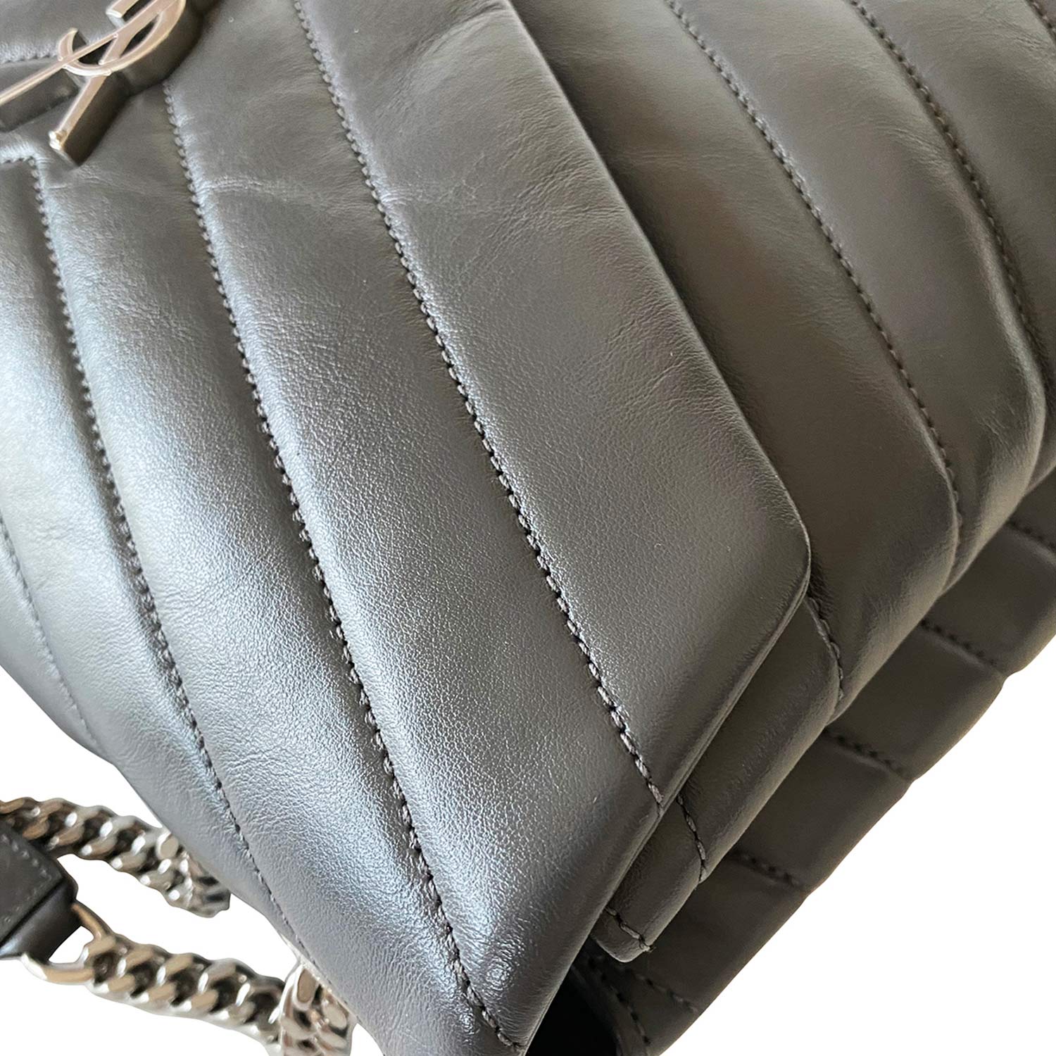 Saint Laurent Medium MatelassÃƒÆ’Ã‚Â© LouLou Bag