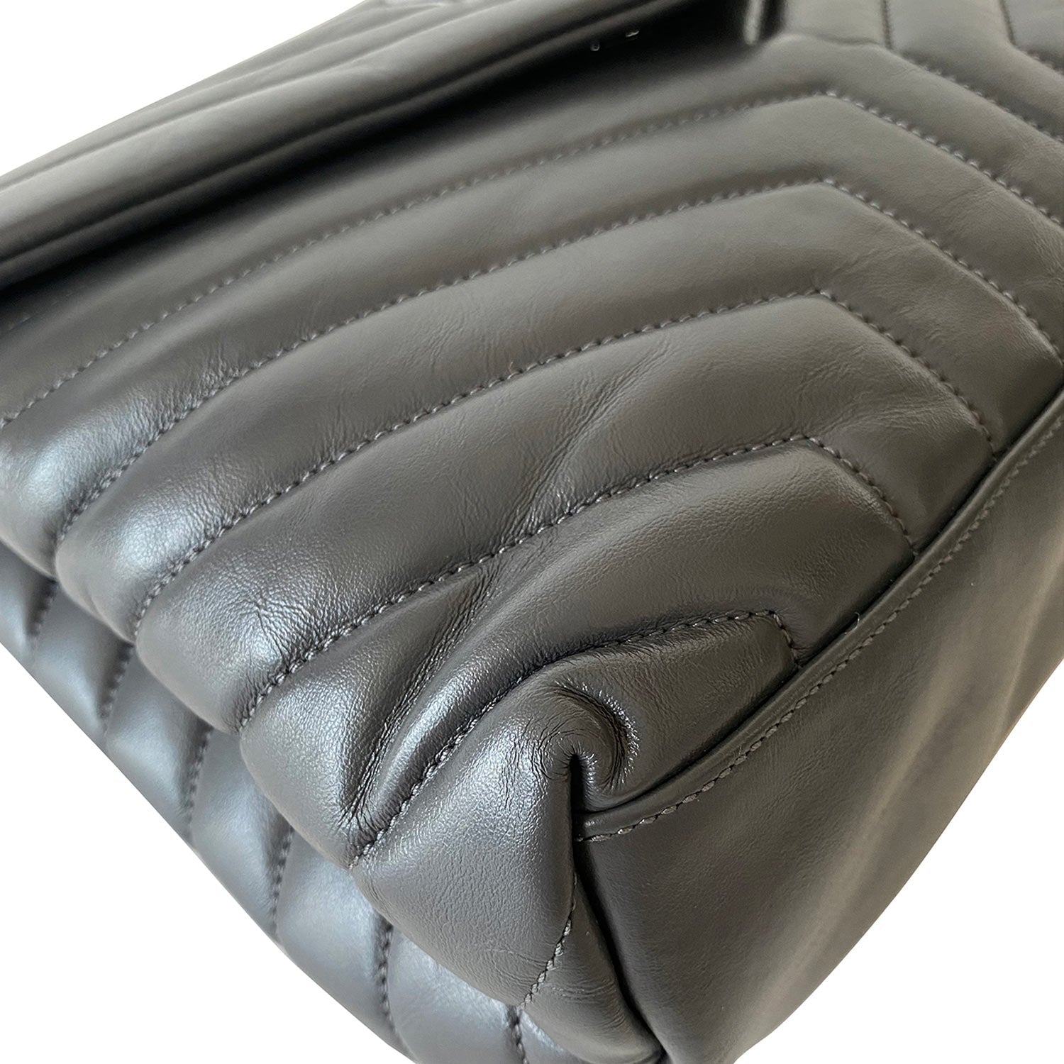 Saint Laurent Medium MatelassÃƒÆ’Ã‚Â© LouLou Bag