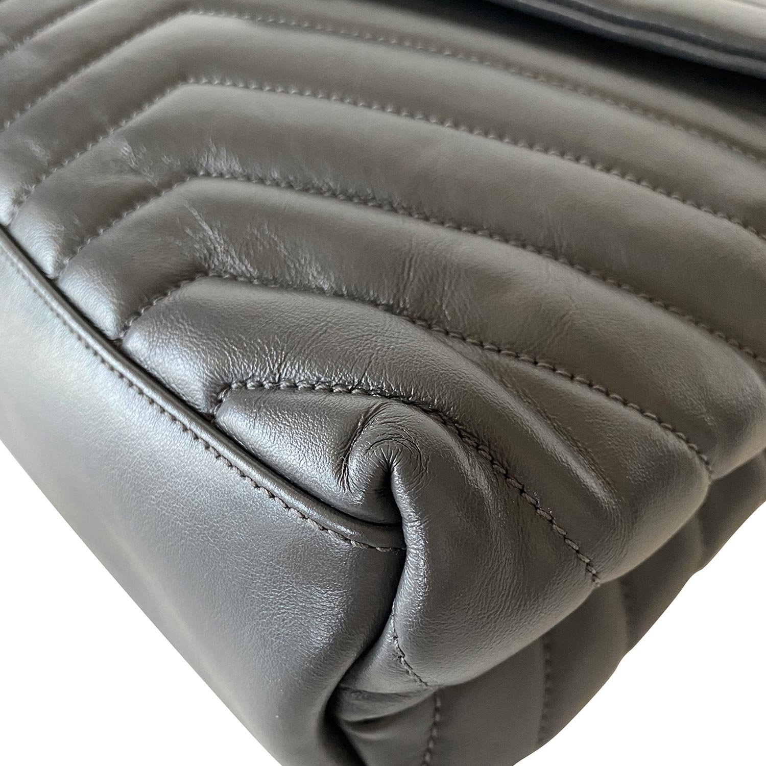 Saint Laurent Medium MatelassÃƒÆ’Ã‚Â© LouLou Bag
