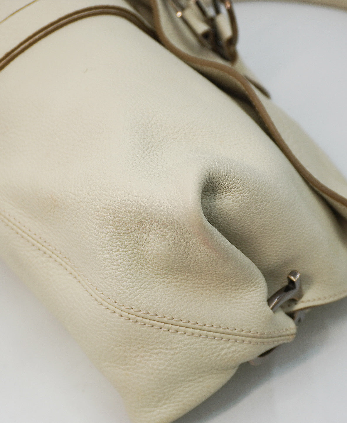 Medium Gancini Wrap Ring Shoulder Leather Bag White