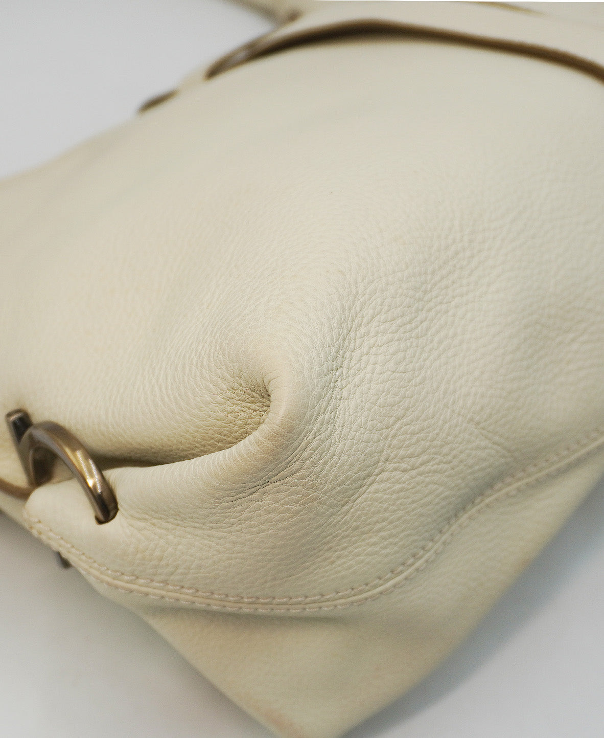 Medium Gancini Wrap Ring Shoulder Leather Bag White