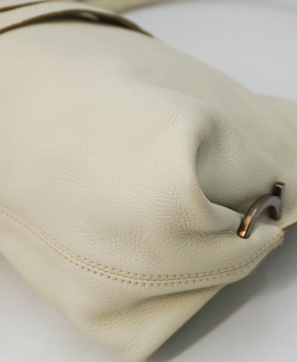 Medium Gancini Wrap Ring Shoulder Leather Bag White
