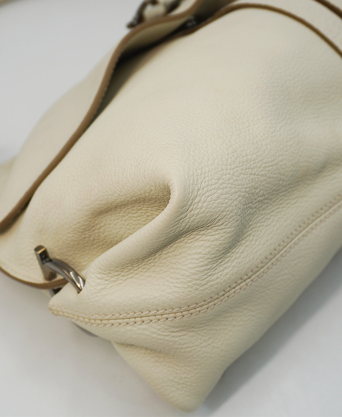 Medium Gancini Wrap Ring Shoulder Leather Bag White