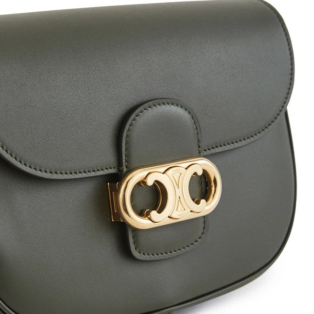 Medium Triomphe Bag with Chain