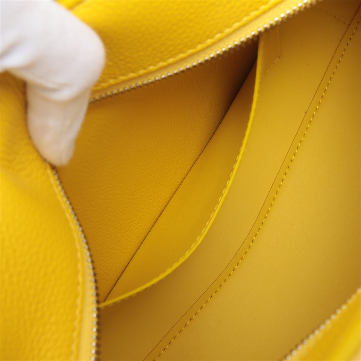 Neo Classic City Medium Leather Yellow Bag