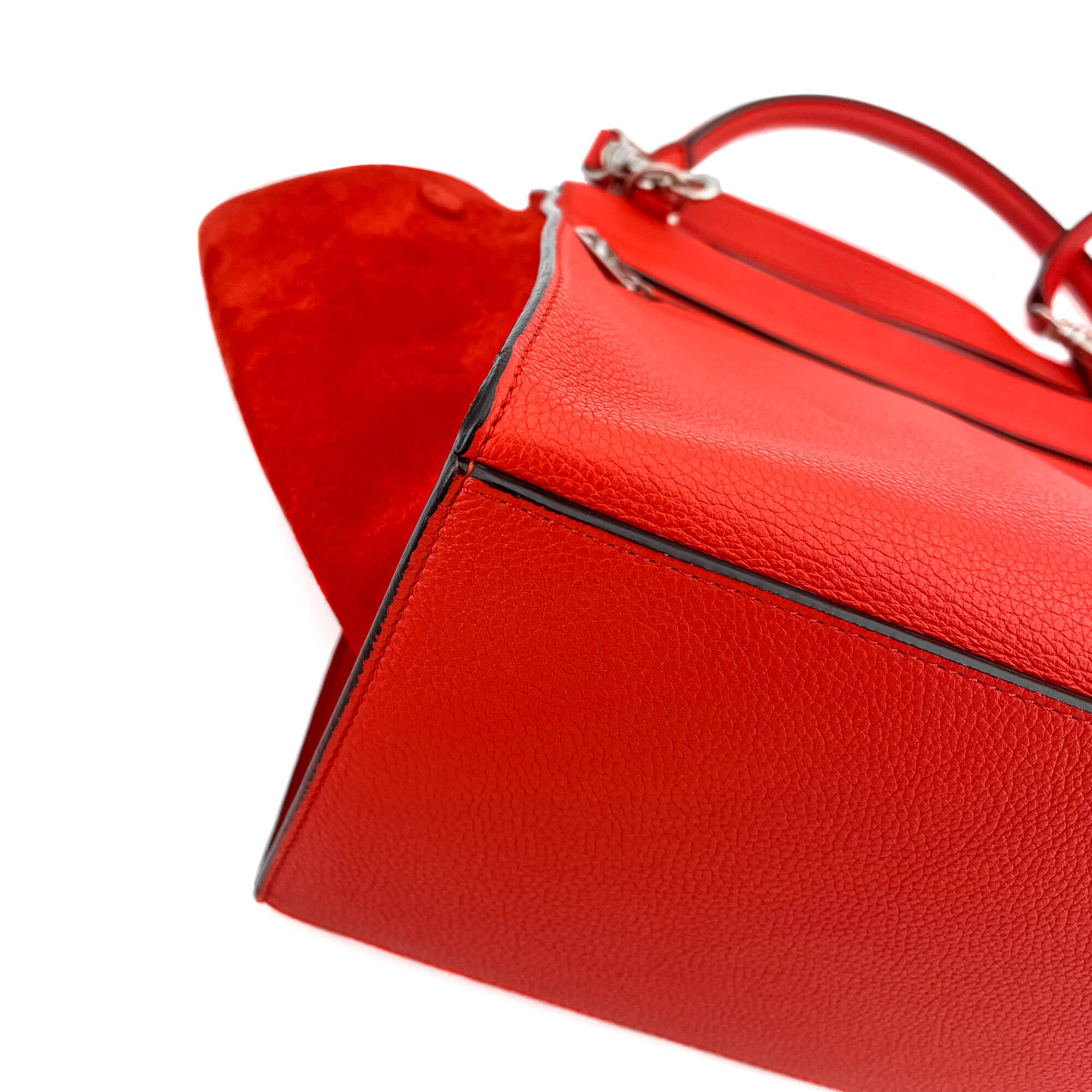 Trapeze Medium Leather Red Bag