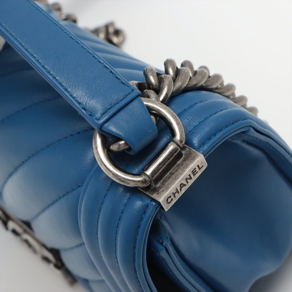 Boy Medium Chevron Calfskin Blue Flap Bag