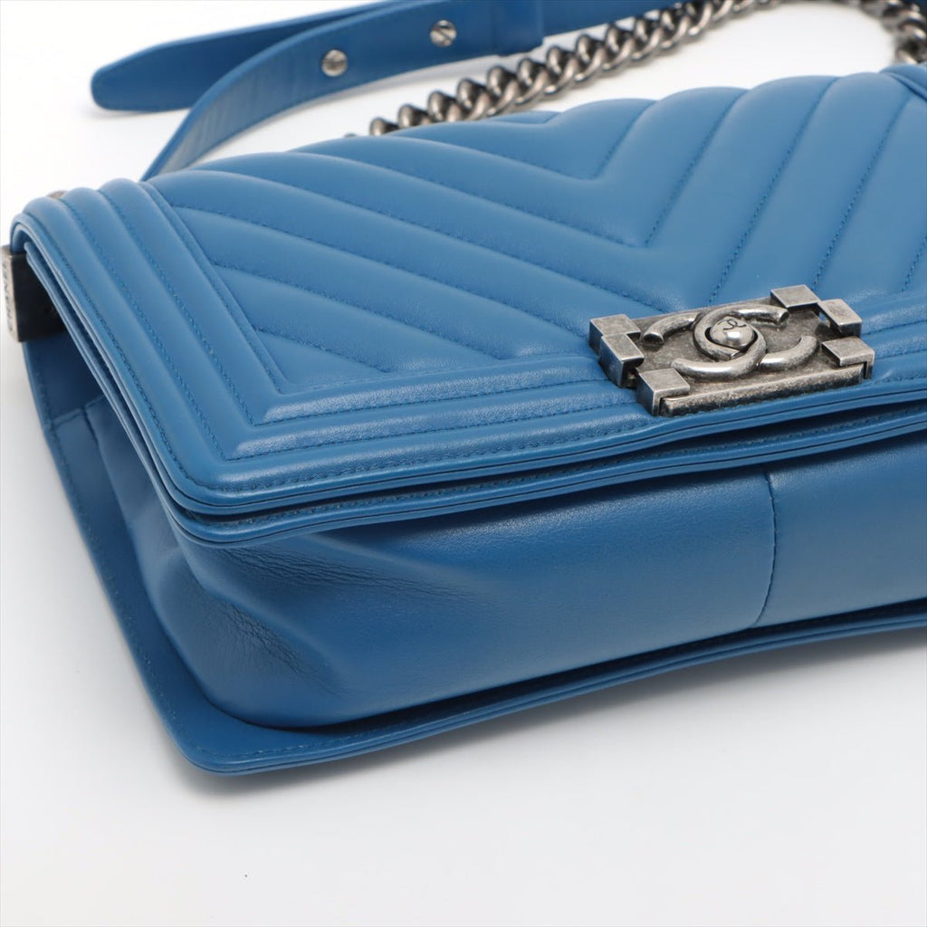 Boy Medium Chevron Calfskin Blue Flap Bag