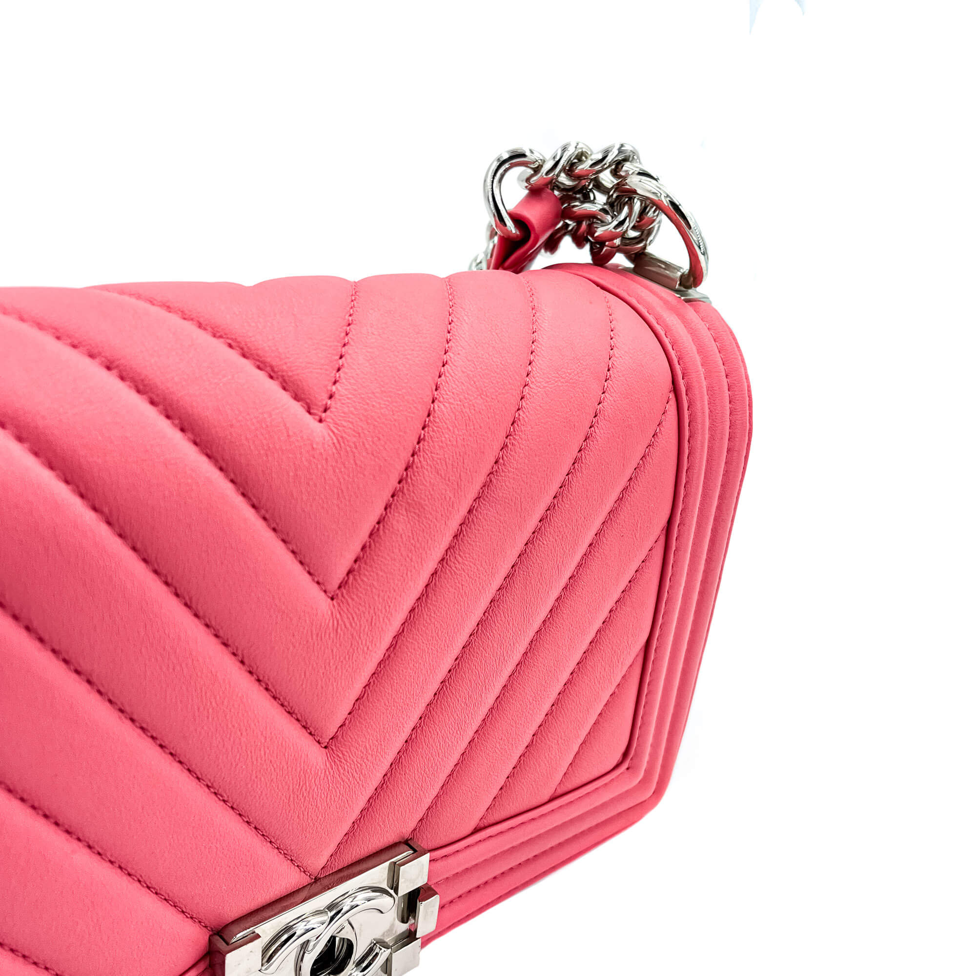 Boy Medium Chevron Calfskin Pink Bag