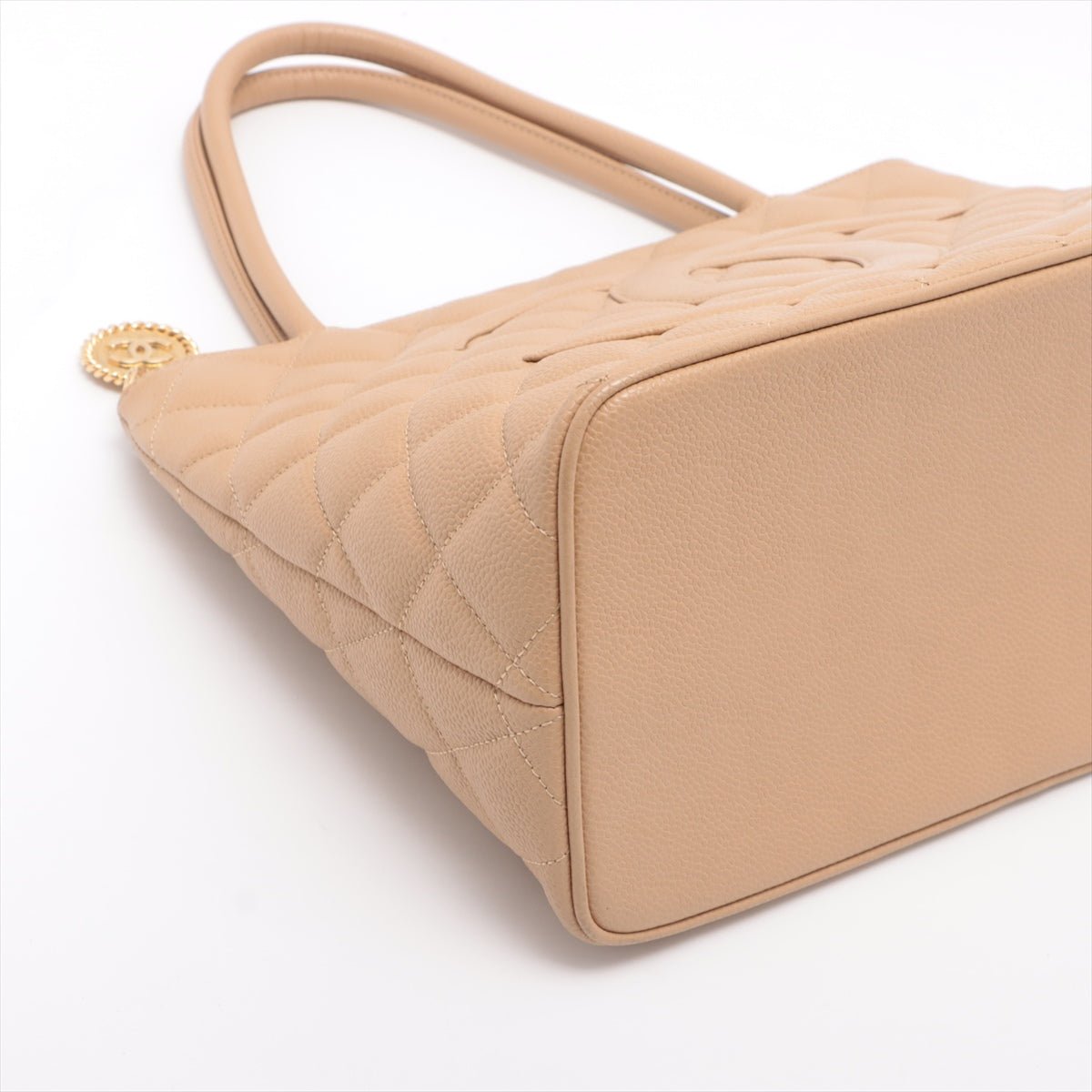 Medallion Tote Bag Beige Caviarskin Gold Metal